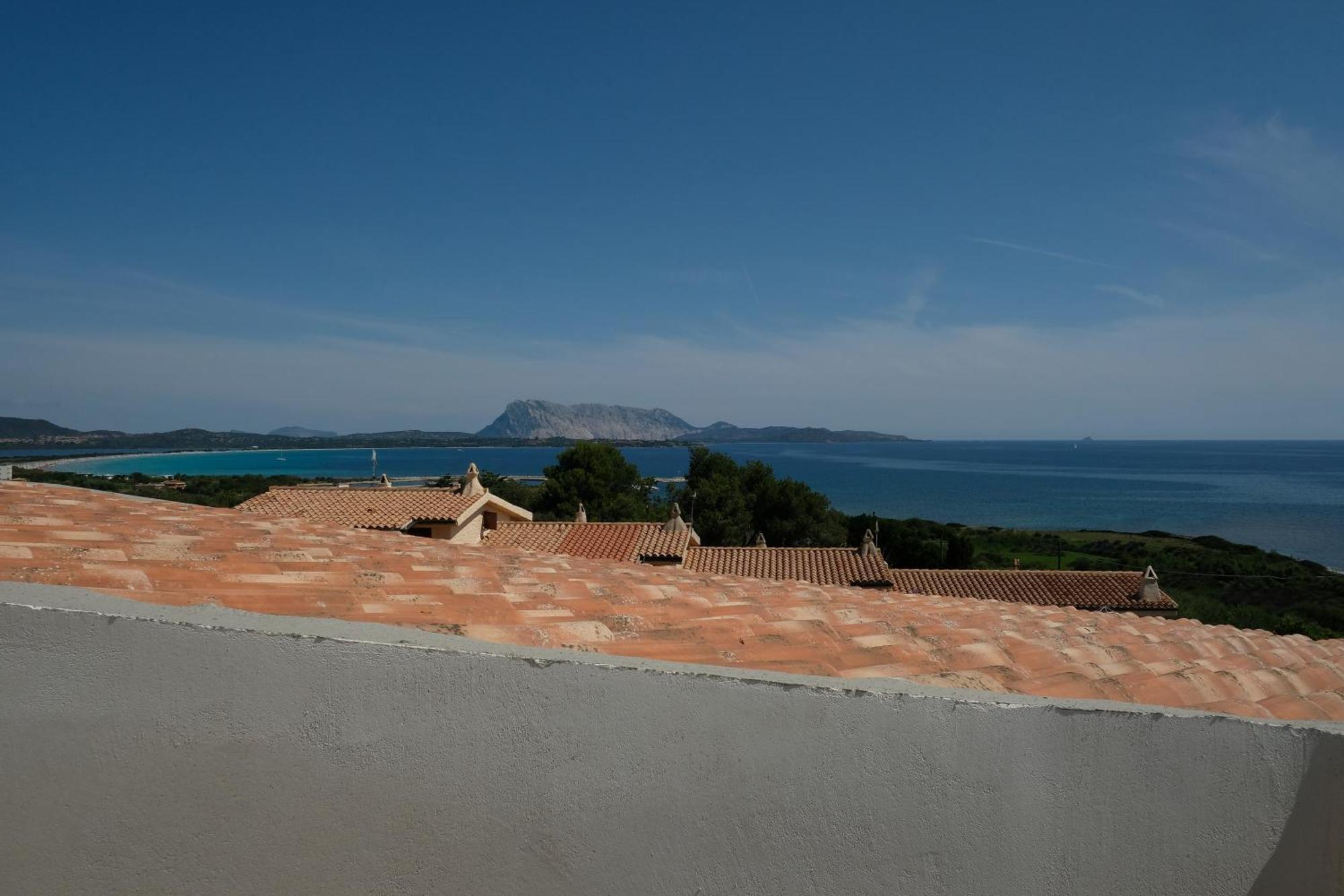 Amoreddu San Teodoro  Extérieur photo