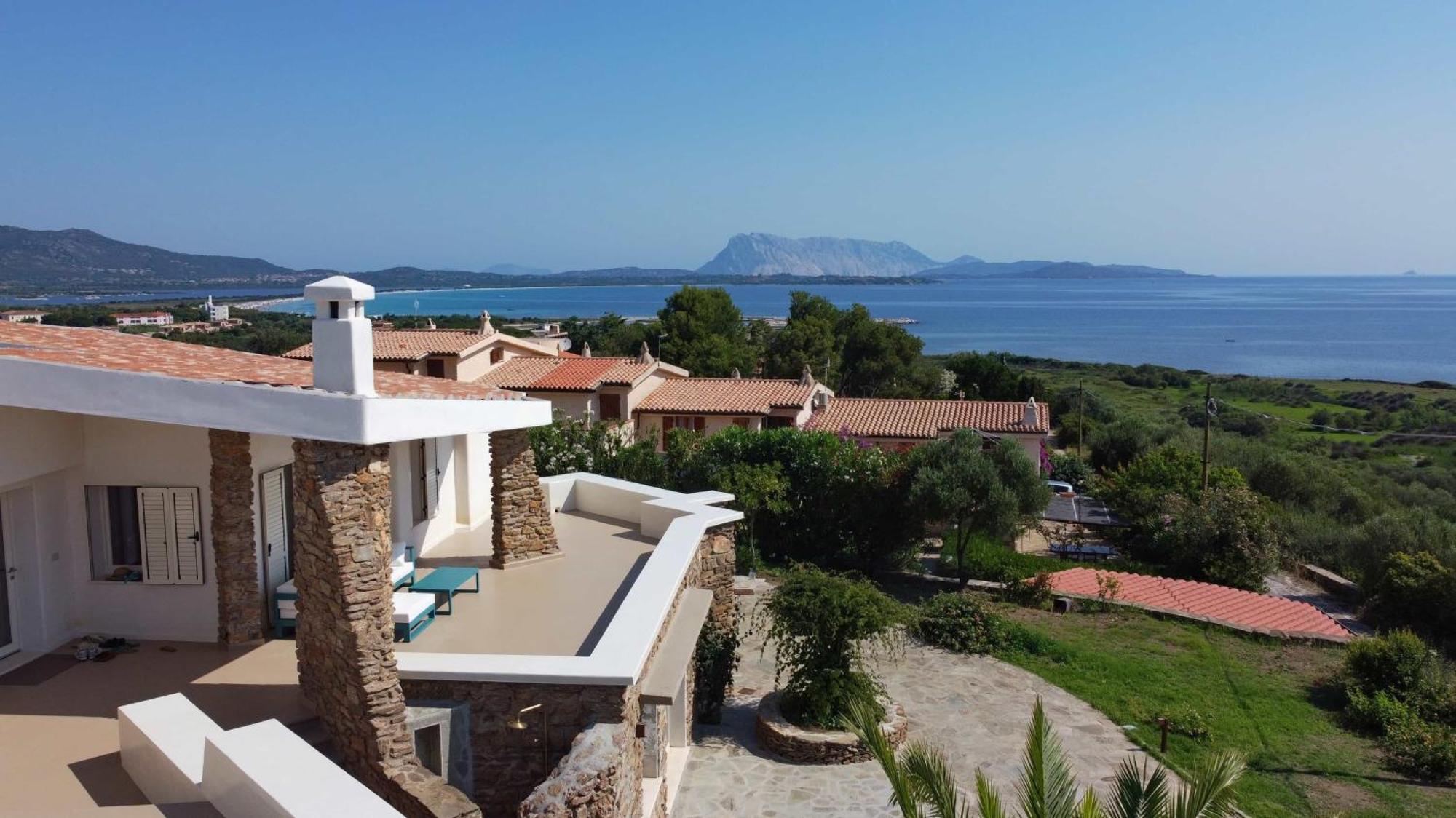 Amoreddu San Teodoro  Extérieur photo